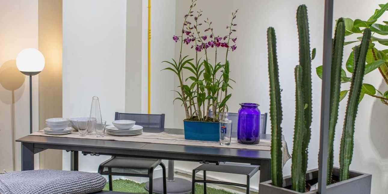 Petit Jardin en Ville Outdoor Living Showroom Old City District